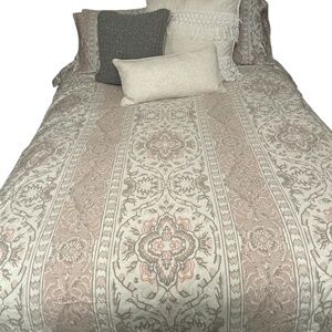 Urban Outfitters Queen Size Medallion Duvet Cover
